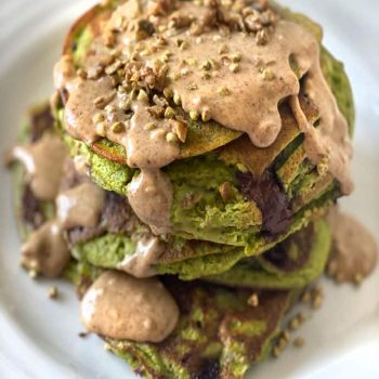 Spinach Oat Pancakes (gluten free, dairy free, sugar free) | GIRLS WHO EAT