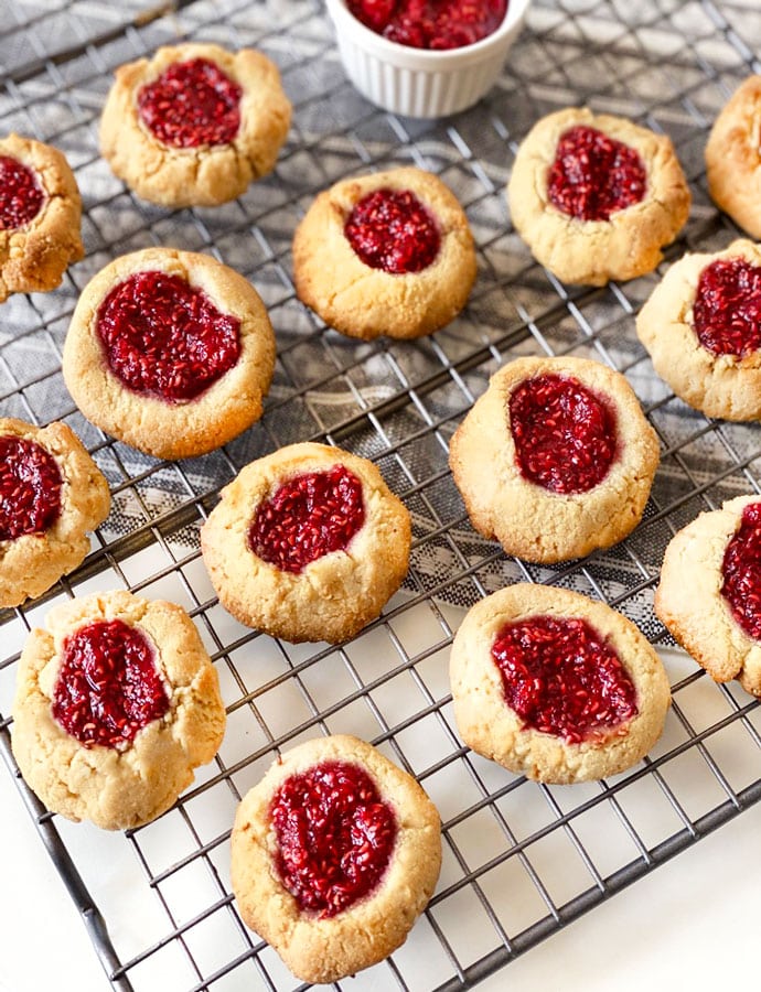 Raspberry Jam Thumbprint Cookies | GIRLS WHO EAT